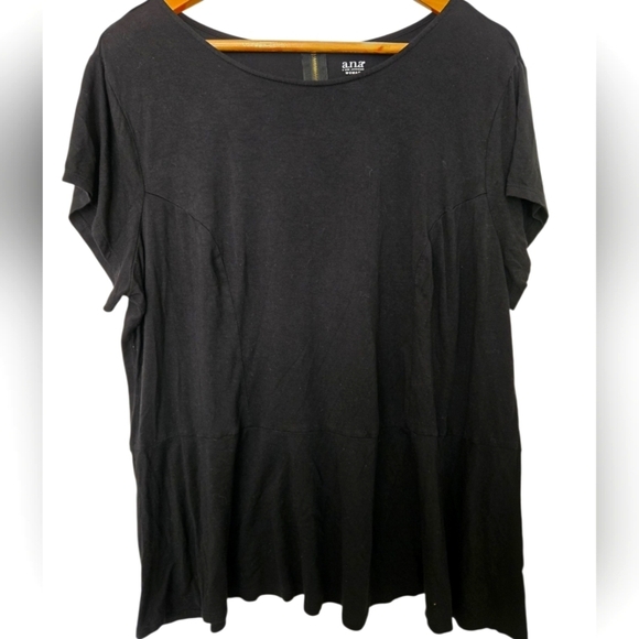 a.n.a Tops - A.N.A Black Relaxed Short Sleeve Tee Size 2x